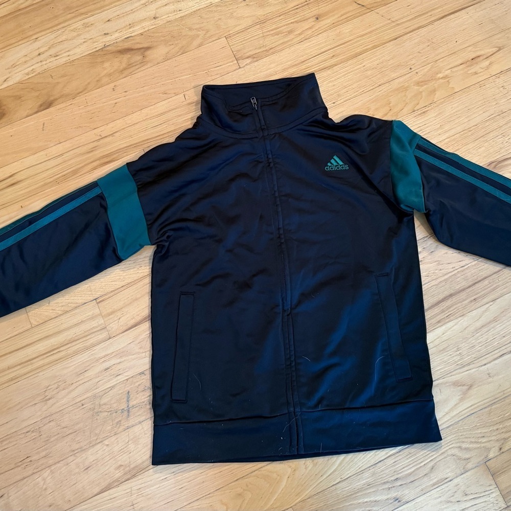 Kids adidas size 7 zip up black and green- excellent condition